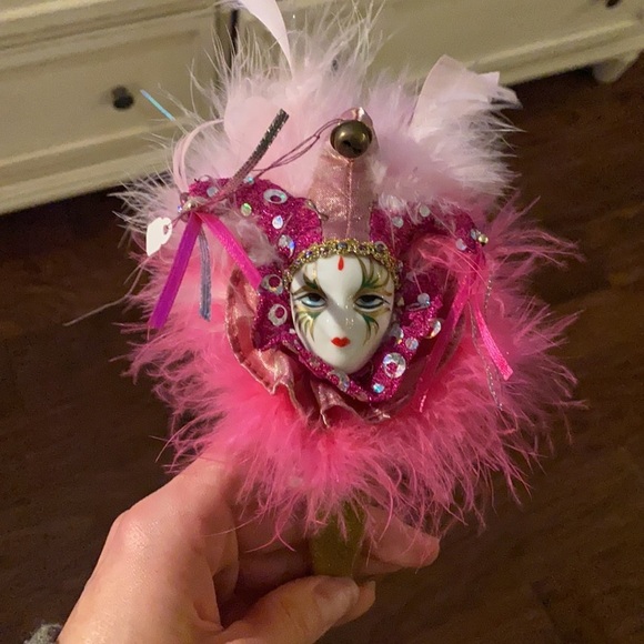 Mardi Gras mask pink feather headband with gold glitter think band headpiece​ - Picture 5 of 8